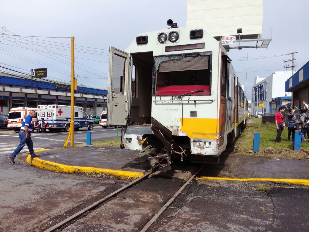 Imprudencia de conductor generó choque de trenes en Sabana