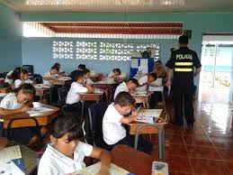 Policías enseñan a jóvenes de Desamparados a decir “¡no!” a la violencia