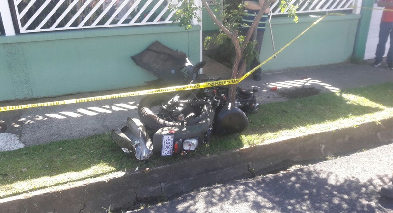 Dos muertos tras choque en Tibás