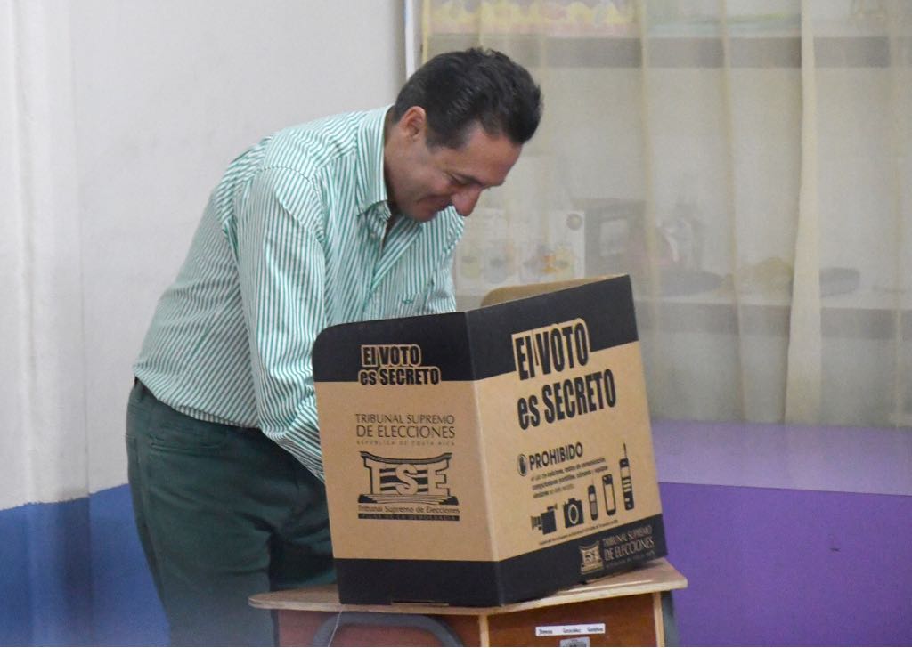 Desanti celebró jornada electoral