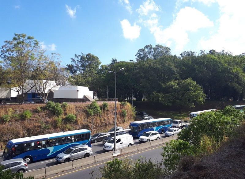 Al menos ocho choques en Ruta 27