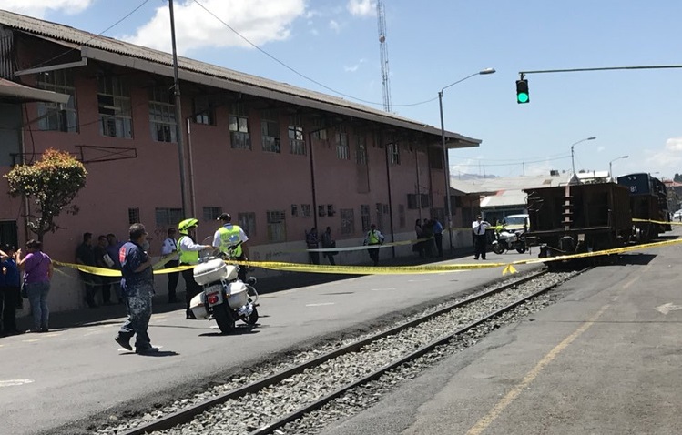 Fallece joven tras ser atropellado por tren