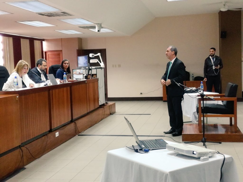 Candidatos a fiscal general proponen atacar corrupción