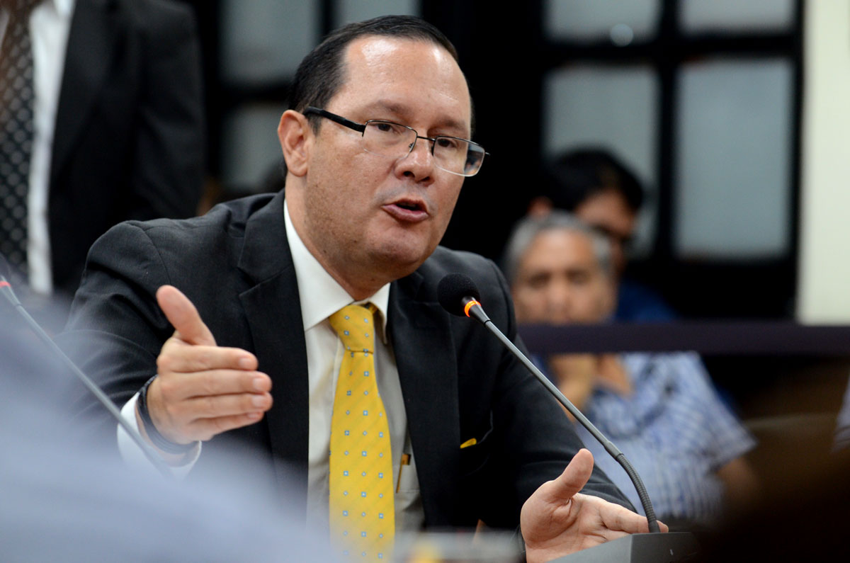 Diputados decidirán despido de Celso Gamboa en tres pasos