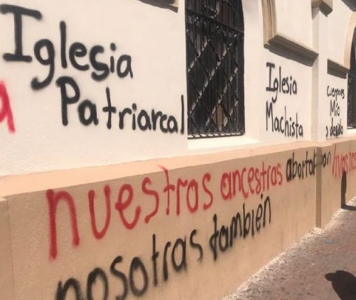 Gobierno rechaza vandalismo a iglesias