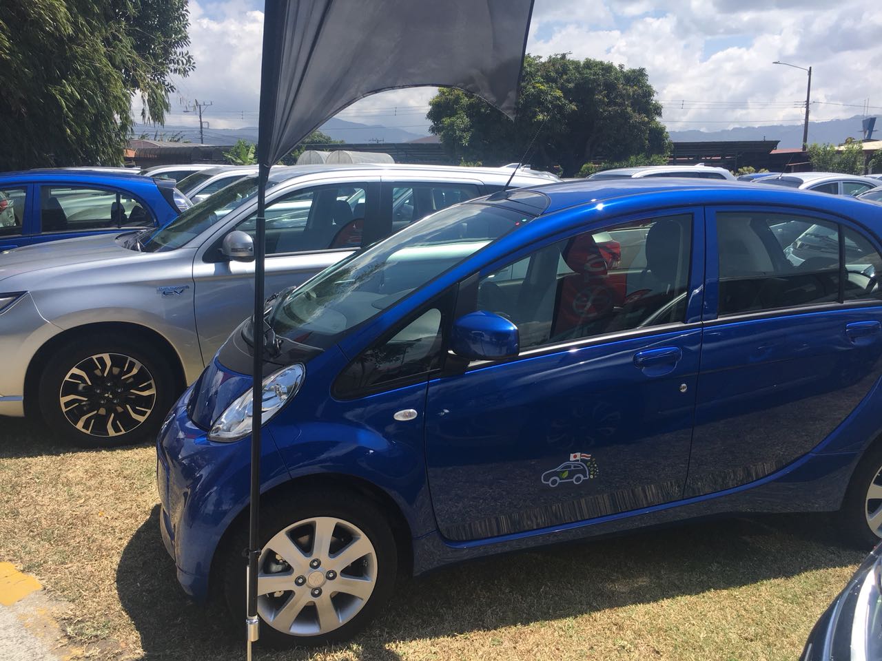 (+VIDEO) Japón dona 60 vehículos 'ecoamigables' a Costa Rica