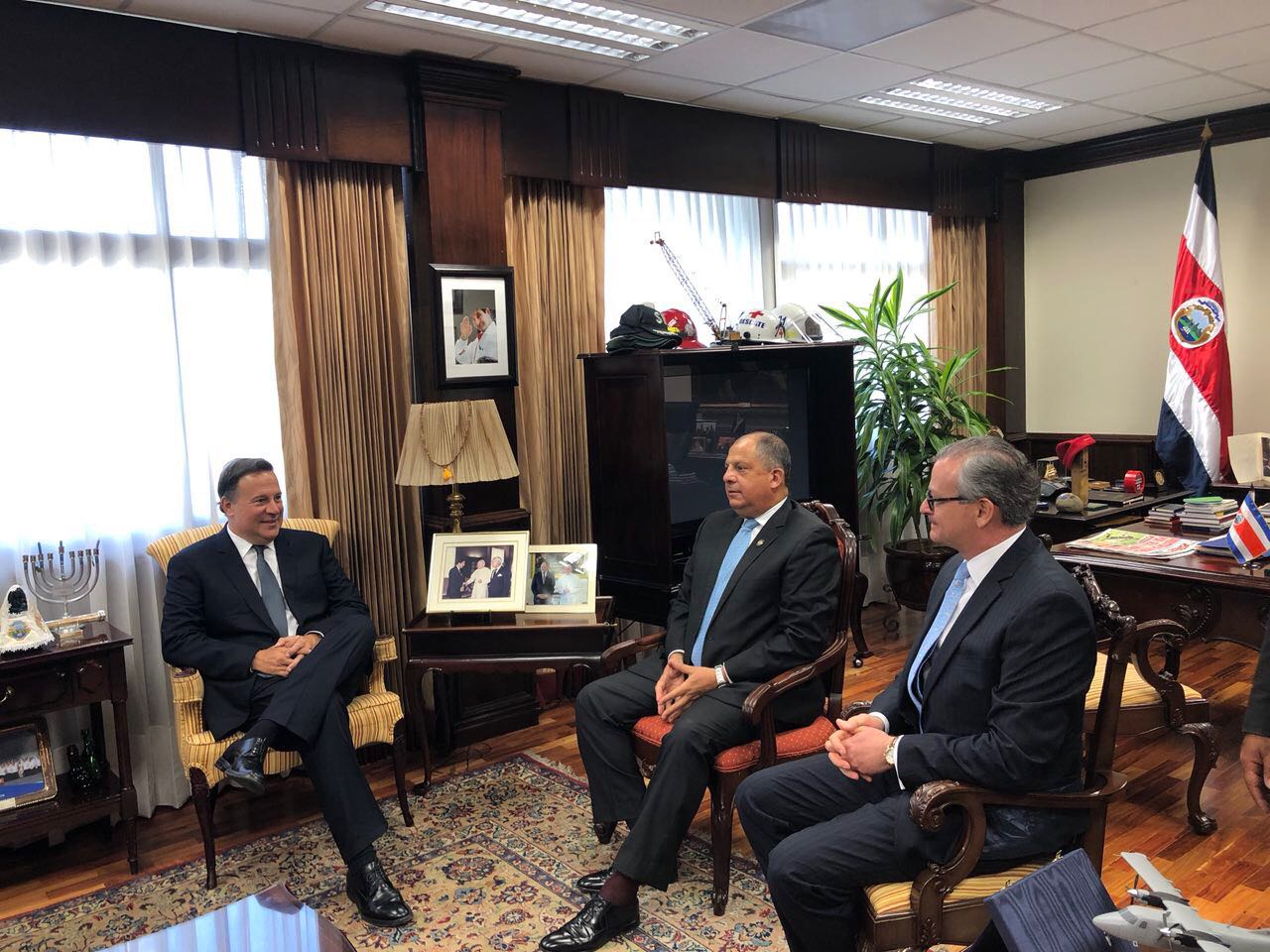 Presidente Solís se reúne con su homólogo panameño 