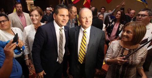 “Muchas gracias doctor, por unirse a Restauración Nacional”