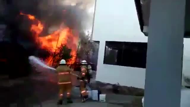 f2a935b2-8682-42a0-b111-7850d9491d5c_WhatsAppVideo20180402at21.34.04.mp4