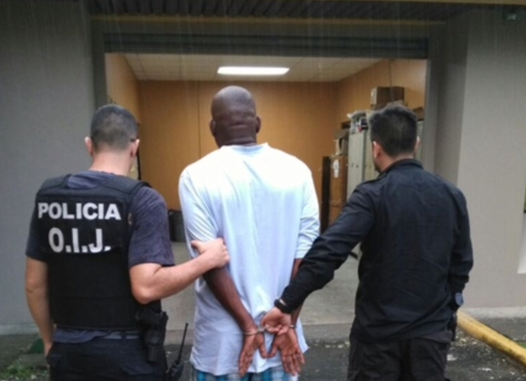 Exfutbolista Reyner Robinson irá seis meses a prisión