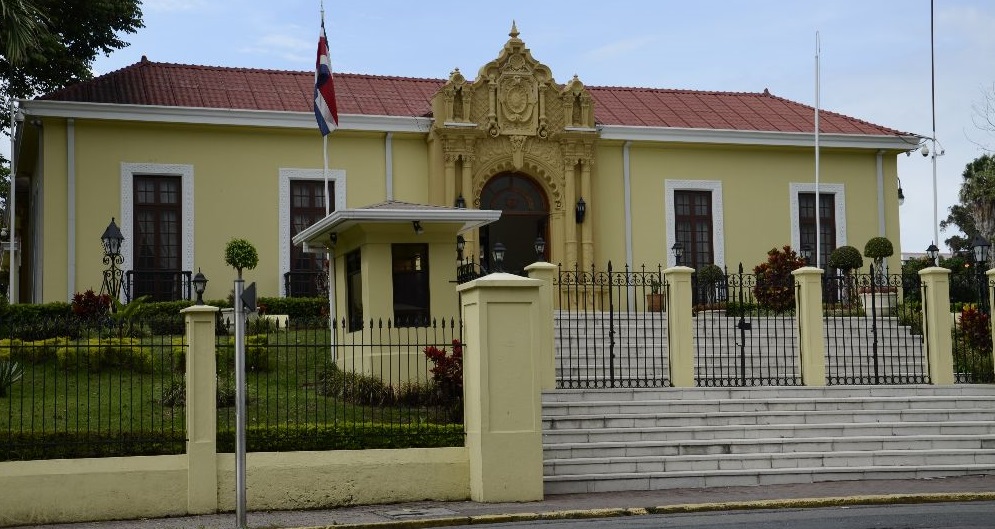 Costa Rica no reconoce legitimidad del proceso electoral en Venezuela