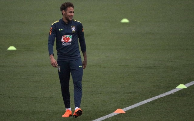 Neymar ya entrenó con Brasil y 'estará al cien' para debut en Rusia 2018
 