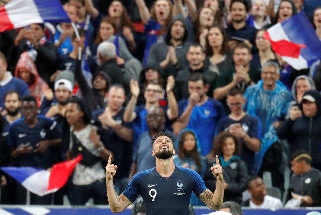 Giroud anota en victoria de Francia sobre Irlanda
 