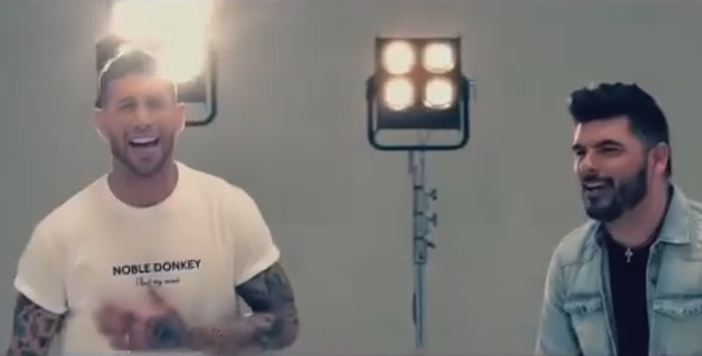 (+VIDEO) Sergio Ramos pasó de las canchas a la música