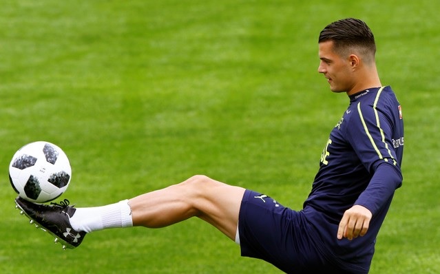 Suizo Xhaka sufre fuerte golpe en rodilla en práctica antes del Mundial

 