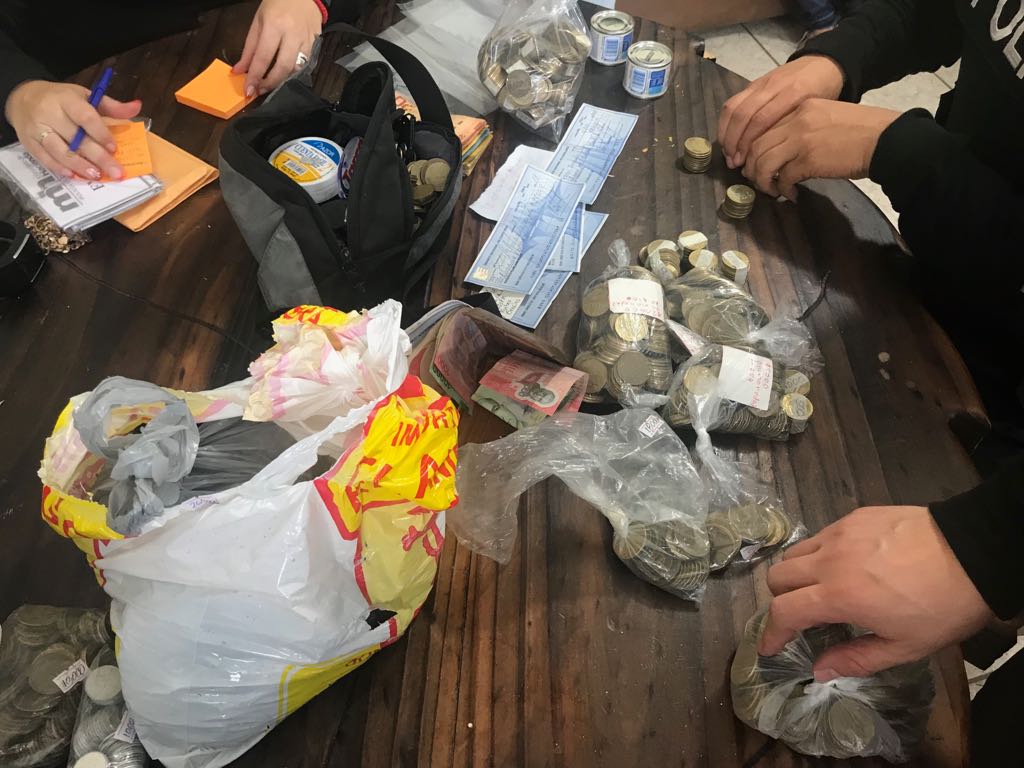 (+FOTOS) Salón de belleza vendía licores y cigarrillos por contrabando