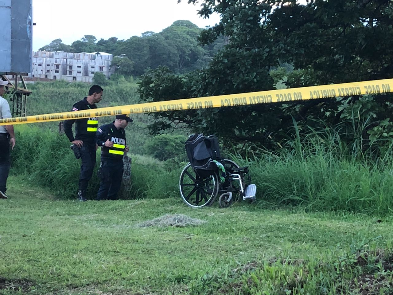 (+FOTOS) Tres adultos mayores mueren en incendio en Sabana Norte