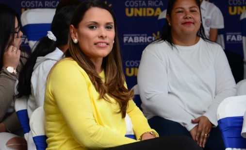 Ivonne Acuña demandará penalmente a odontólogo por difamación