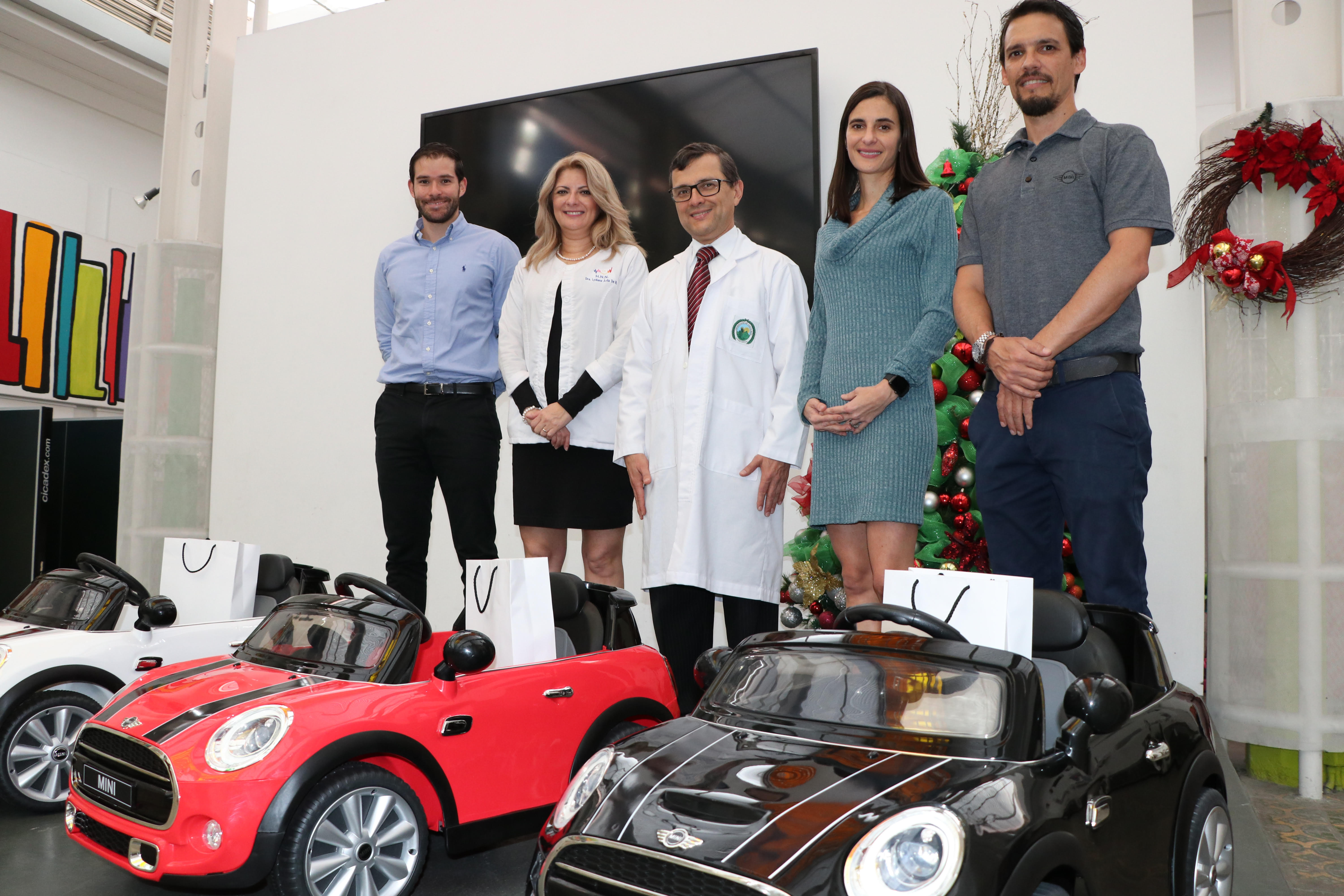 Hospital Nacional de Niños traslada en carros MINI a pacientes para regular ansiedad

 

 