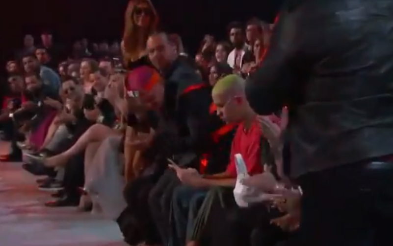 (+VIDEO) Bad Bunny gana en los Latin Billboard y no se da cuenta