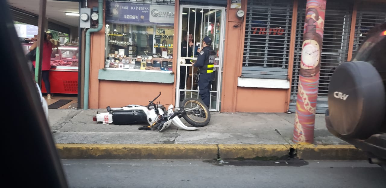 Capturan a sospechosos de asaltar joyería en Turrialba