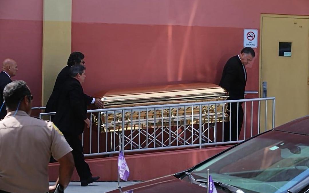 ¿Estaba vacío el ataúd de José José?