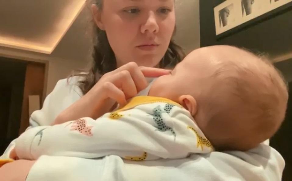 Joy comparte tierno video cantándole a su bebé