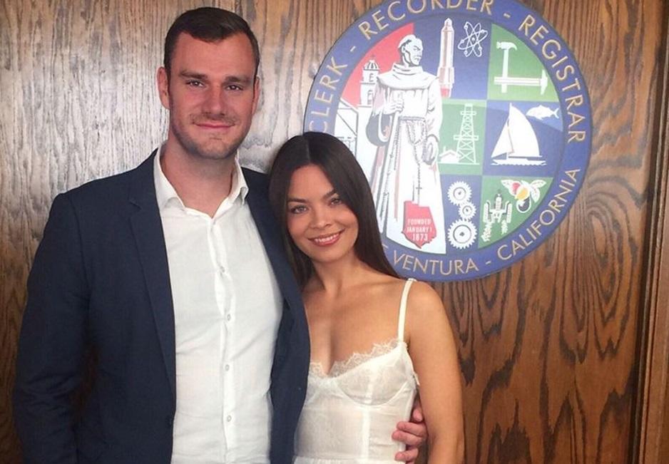 Heredero de Playboy se casa con actriz de 'Harry Potter' 