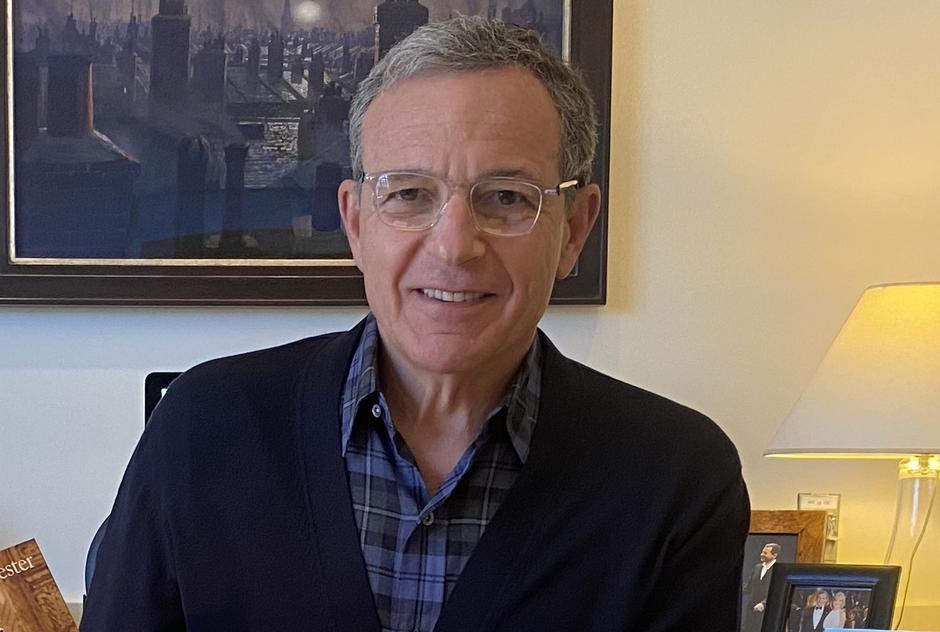 Ante crisis por coronavirus, renuncia a su salario Bob Iger, presidente de Disney