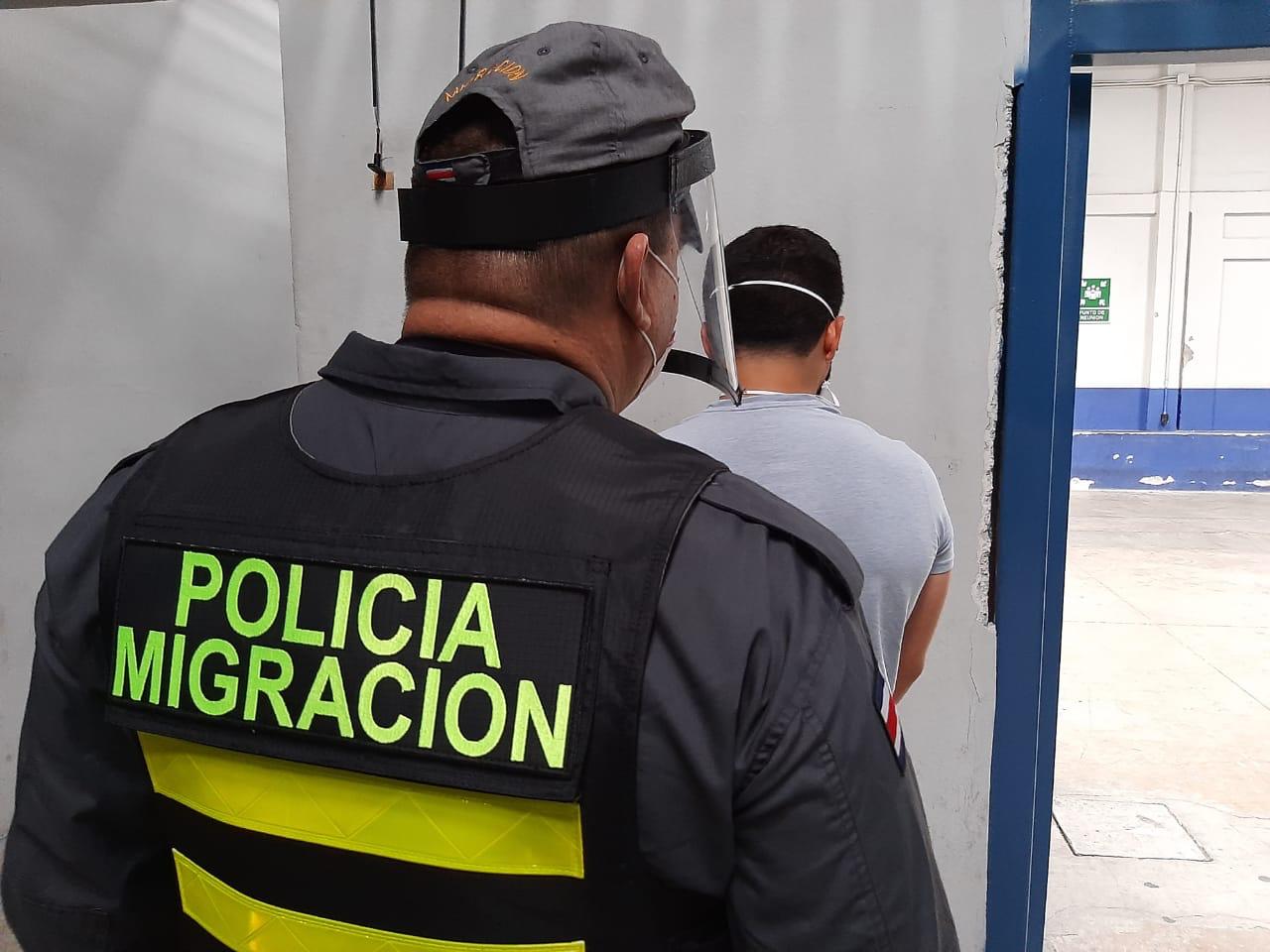 Detienen a un hombre en Migración por violar medidas sanitarias
