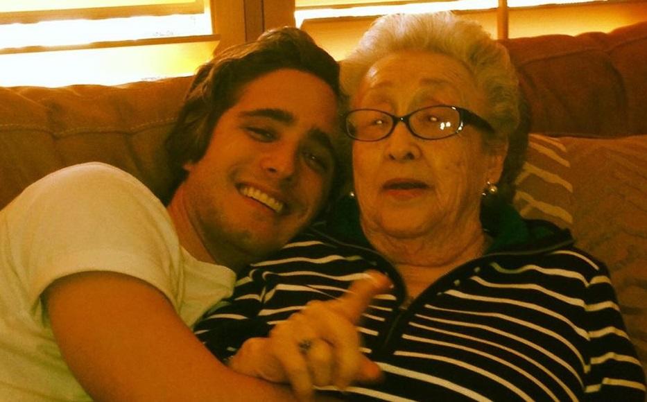 Diego Boneta revela el fallecimiento de su abuela 