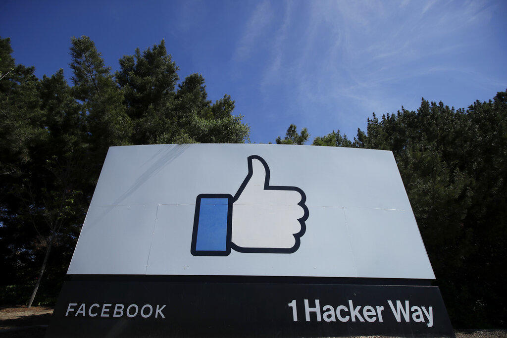 Facebook dice haber eliminado red rusa de troles en EU