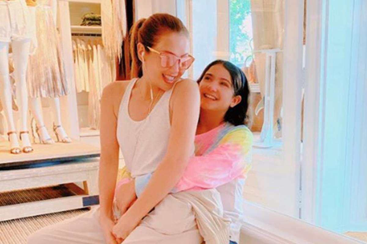 Thalía celebró el cumpleaños número trece de su hija Sabrina Sakaë. | Instagram @Thalia