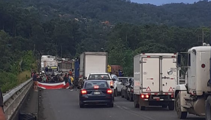 Se mantienen bloqueos a pesar del llamado de José Miguel Corrales 