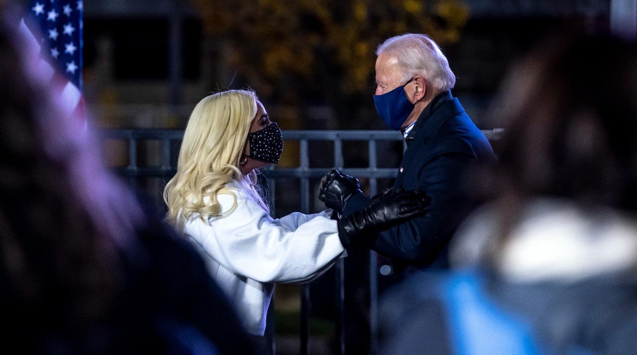 Tras el apoyo de la estrella a Joe Biden, Donald Trump aseguró que Lady Gaga no es tan buena como parece y que conoce muchas historias sobre ella. | A