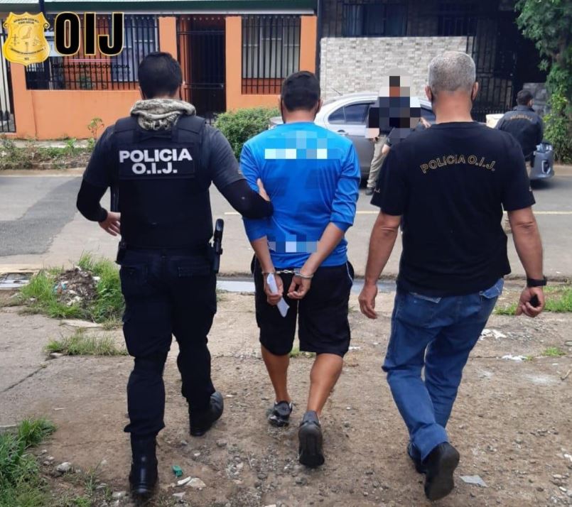 Detienen a ocho hombres sospechosos de difundir pornografía infantil en chat