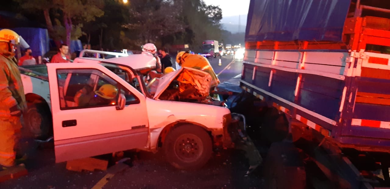 Registran heridos por fuerte colisión en Palmares 