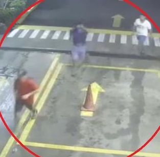 Los hechos se dieron en el sector de Paquita de Quepos. (Foto: Captura) Los hechos se dieron en el sector de Paquita de Quepos. (Foto: Captura)