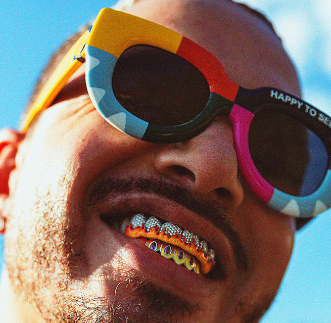 J Balvin lanzó su album de manera exclusiva primero en apple music. J Balvin lanzó su album de manera exclusiva primero en apple music.