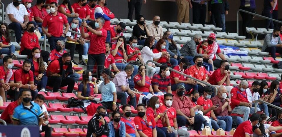 Permiten entrada de niños menores de 12 años al estadio sin vacunación Permiten entrada de niños menores de 12 años al estadio sin vacunación