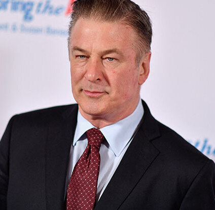 Actor Alec Baldwin disparó arma de utilería que mató a una mujer en rodaje. (Foto: AFP) Actor Alec Baldwin disparó arma de utilería que mató a una mujer en rodaje. (Foto: AFP)