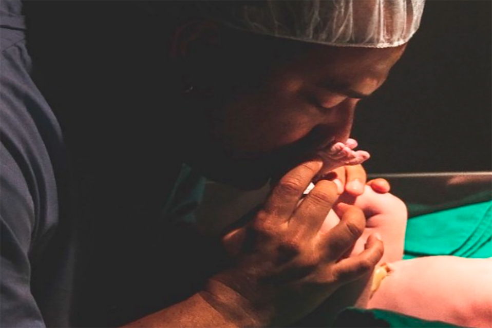 “Choché” Romano muestra el rostro de su hija Leah | FOTOS