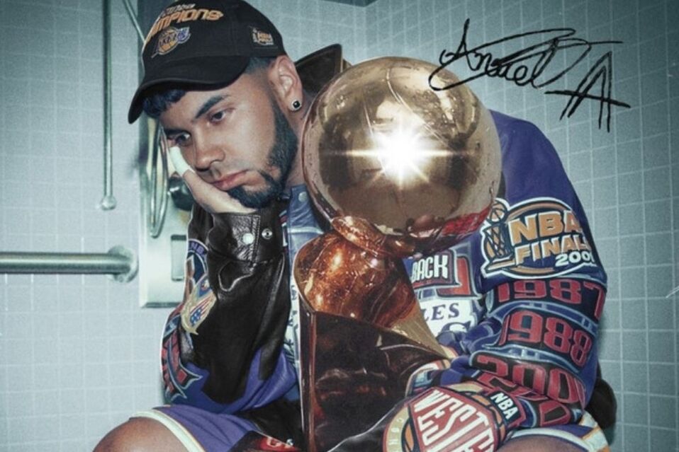 Anuel lanza el tercer álbum de su carrera