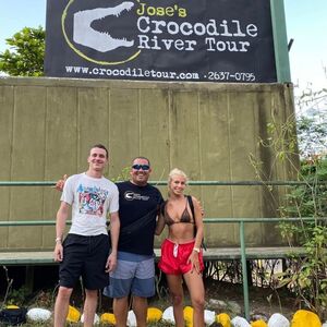 Arón Piper y la influencer Jessica Goicoechea en Costa Rica Arón Piper y la influencer Jessica Goicoechea en Costa Rica