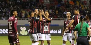 En torneos anteriores los equipos pagaron gran cantidad de dinero debido a estas multas. En torneos anteriores los equipos pagaron gran cantidad de dinero debido a estas multas.