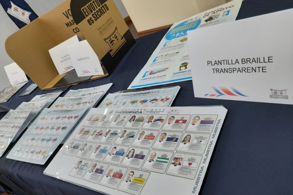 Se ofrecerán productos de apoyo para facilitar el voto a personas con discapacidad y adultos mayores.