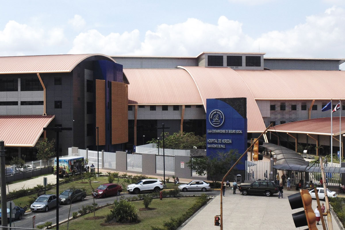 Salud señala que madre del menor vacunado tuvo actitud alterada