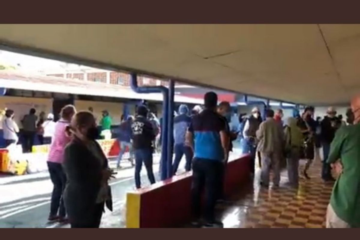 Costa Rica sale a votar