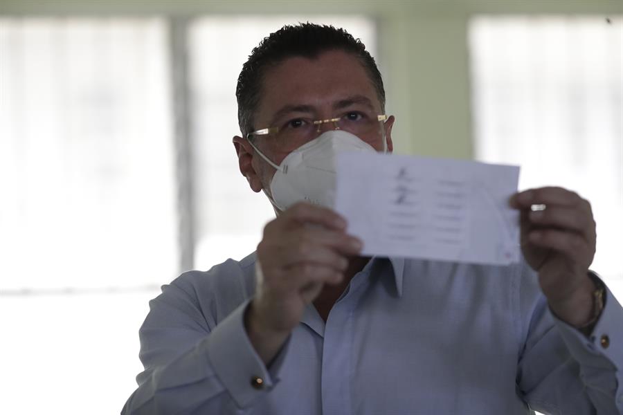 Rodrigo Chaves, candidato presidencial del partido Progreso Social Democrático. |EFE