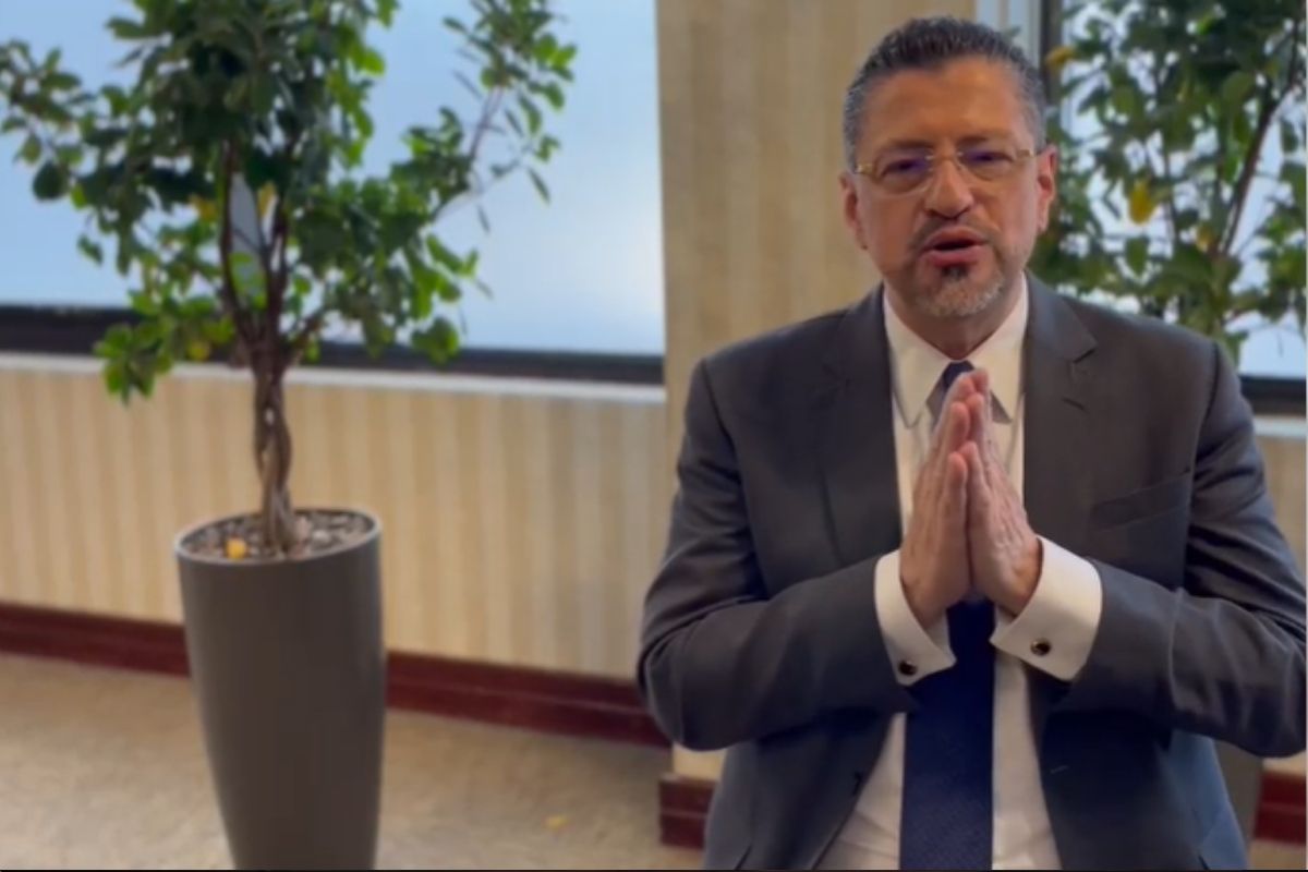 Rodrigo Chaves se defiende ante el reportaje publicado hoy por Wall Street Journal.